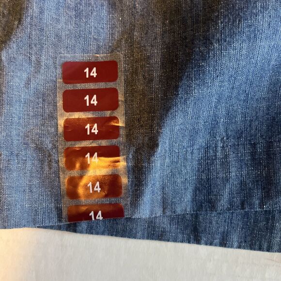 Isaac Mizrahi Shorts Women’s 14 Blue Chambray Cotton Slant Pockets Travel Beach - Picture 10 of 13